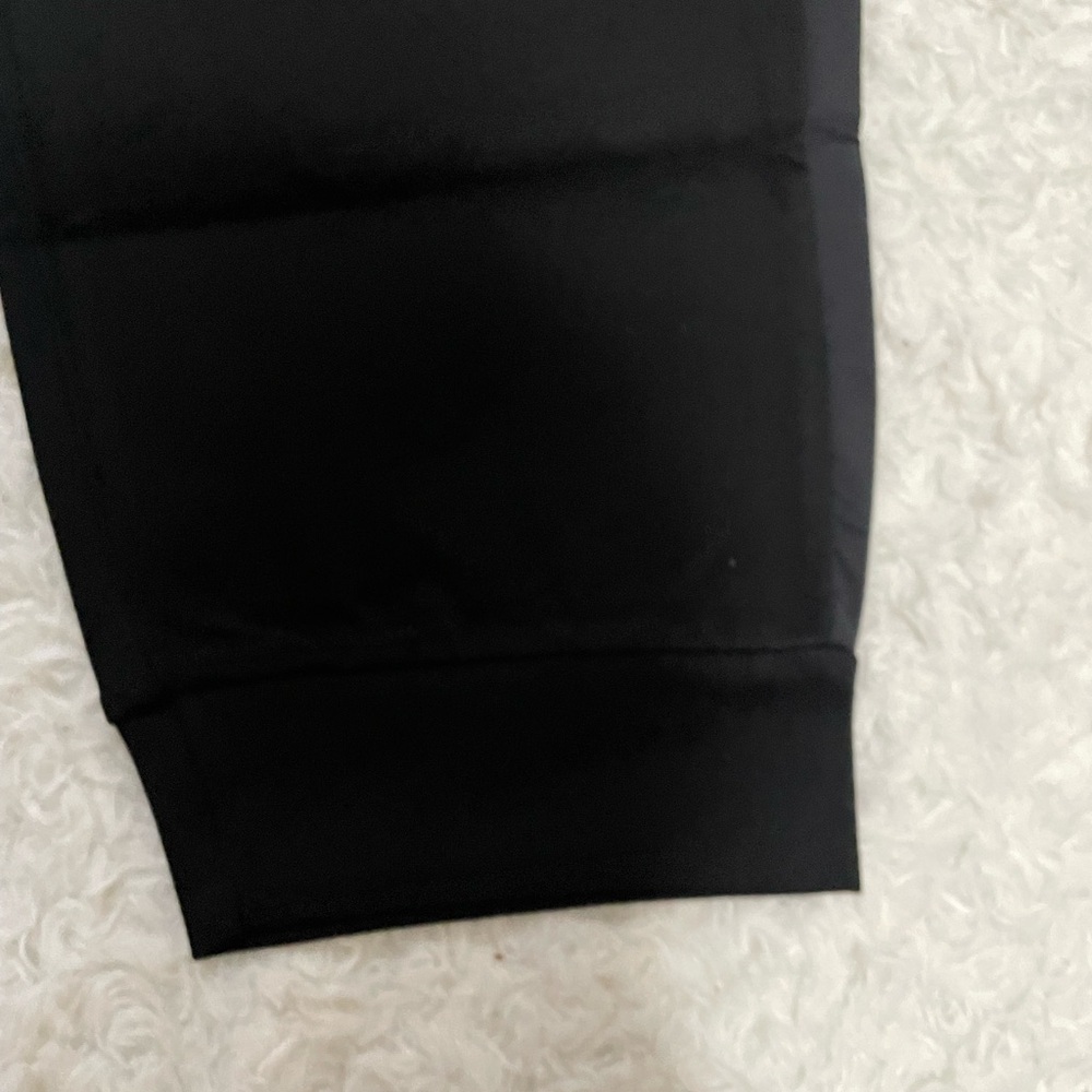 Arsac Men's Black and Gray Joggers - Picture 16 of 16